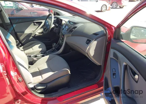 2014 Hyundai Elantra Se z USA, uszkodzony, nr VIN 5NPDH4AE5EH517638